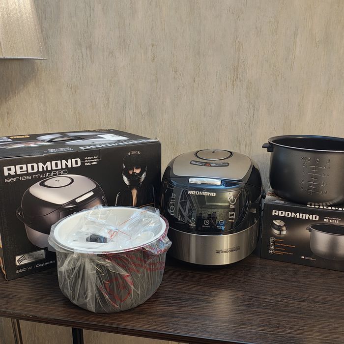 Легендарна мультиварка RMC-M90 і додаткова чаша
