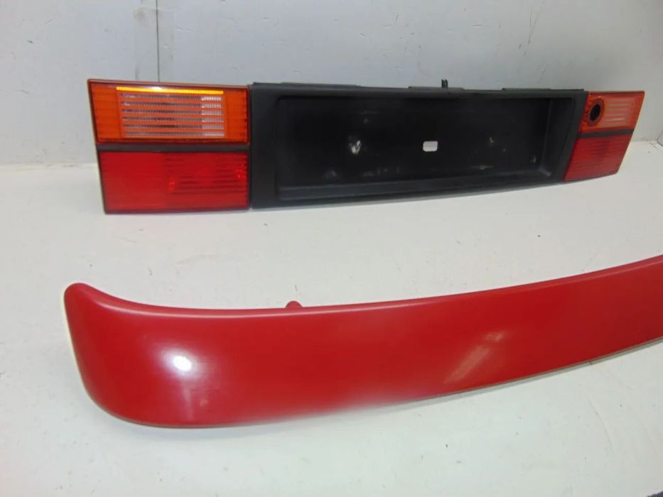 VW Jetta/Vento aeleron/Placa matrícula