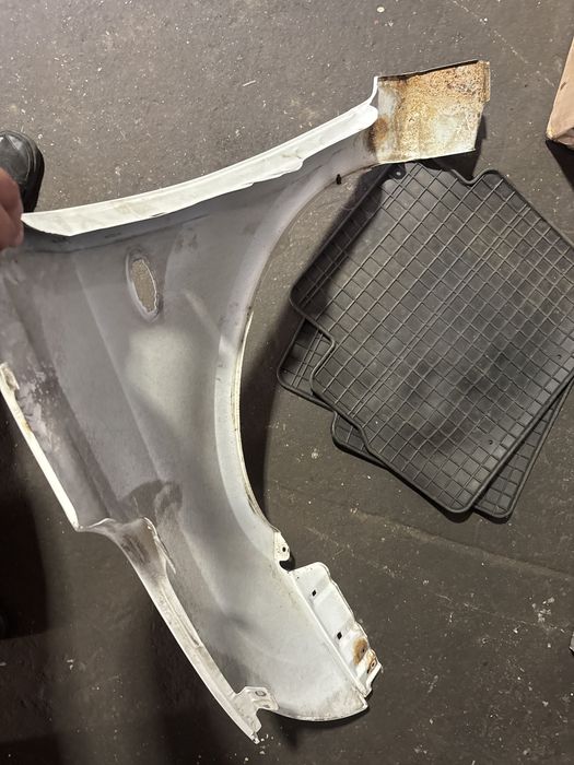 Blotnik prawy przod suzuki swift mk6