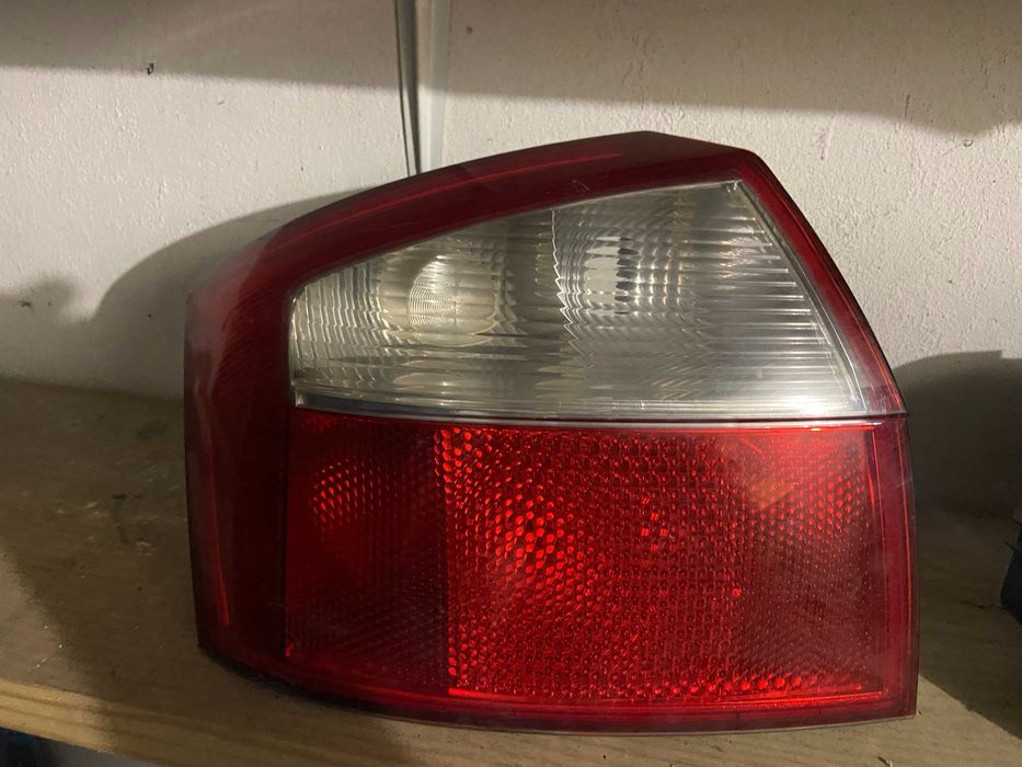 Farol de Audi A4