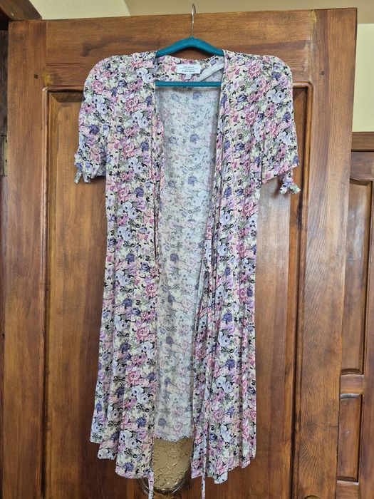 Літня сукня, квіткового принту  , розмір  M