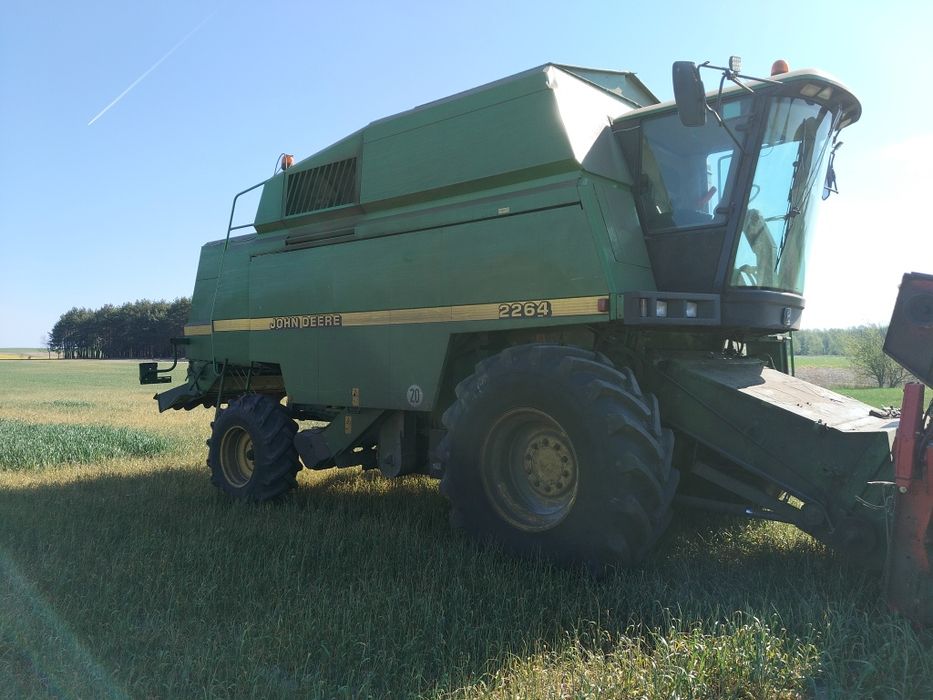 Kombajn John Deere 2264