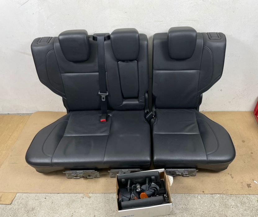 Suzuki Grand Vitara 2 II Kanapa Tył Skora Pasy Zaślepki