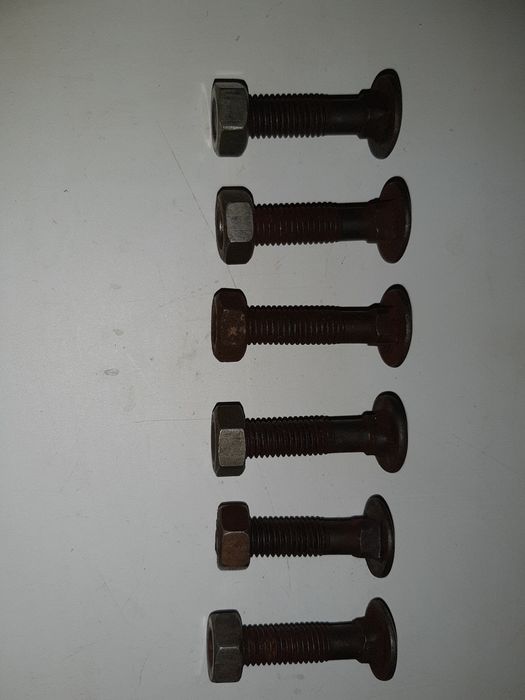 Продам Болты с Гайками