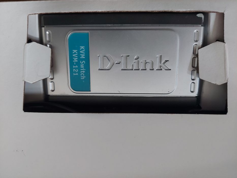 Продам KVM-перемикач D-Link KVM-121 2-портовий PS/2 (KVM-121)