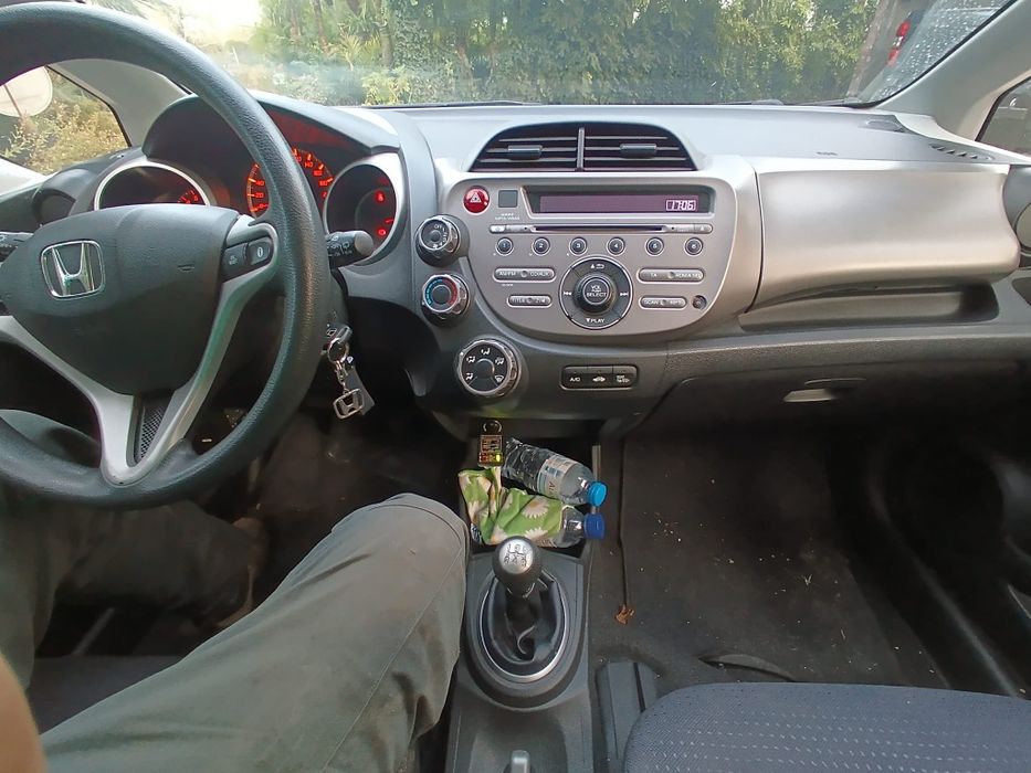 Honda Jazz gasolina engate reboque