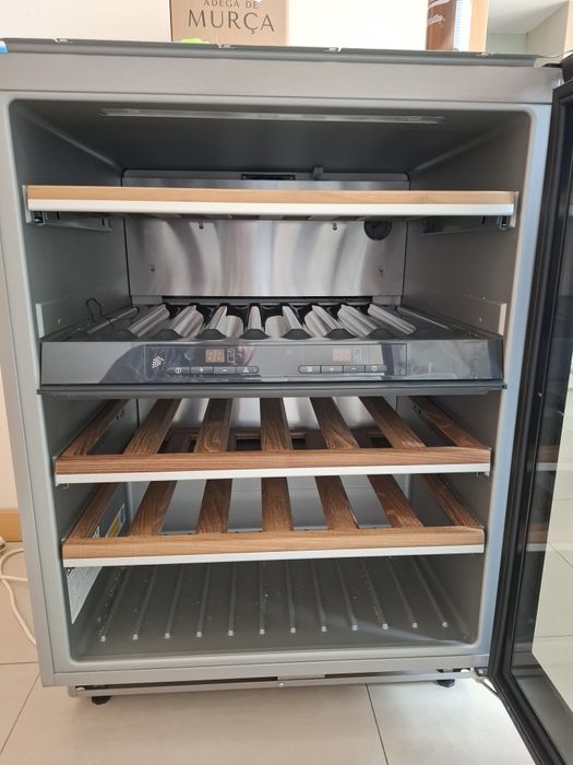 Cave de vinhos embutidos 38 garrafas Miele