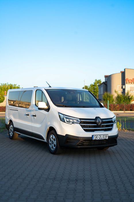 Wynajem busa 9-osobowego | Renault Trafic 2026 | Automat | Klima