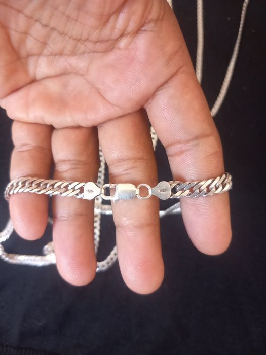 Vendo cordão de prata Italiana