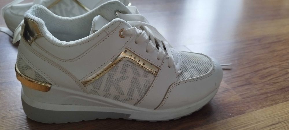 Buty białe rozmiar 38