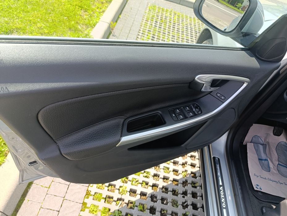 Продаж Volvo V60 2011p
