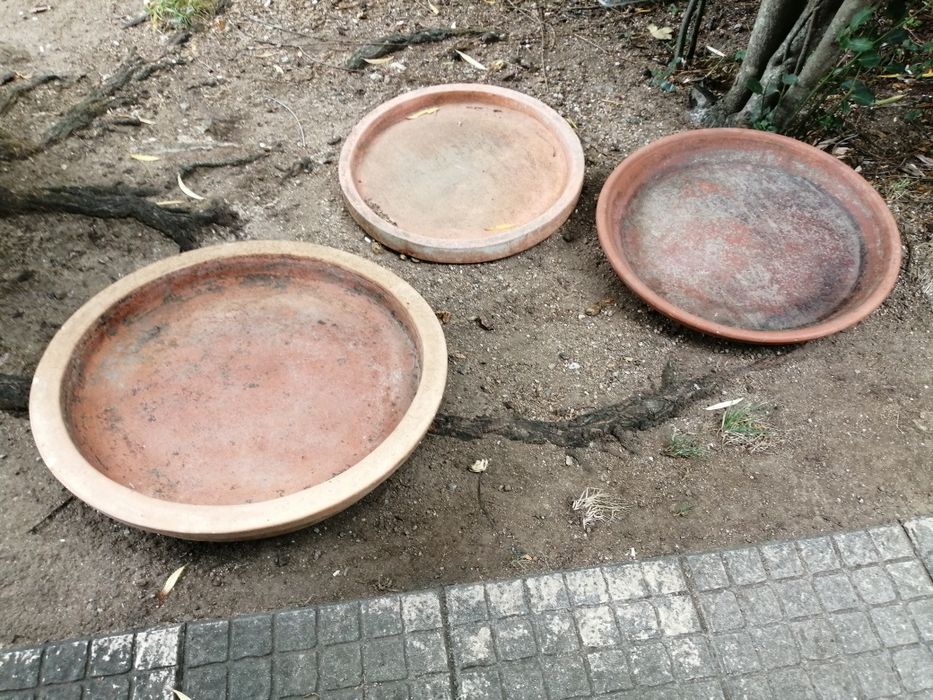 Bases antigas de vasos