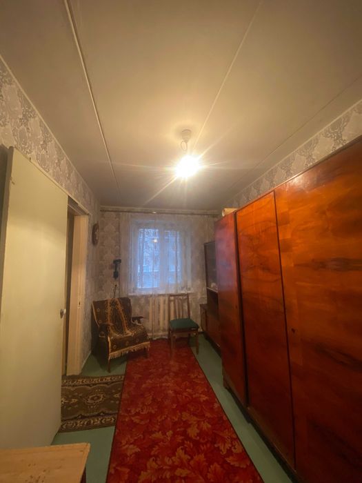 Продам 3к\кв в Центре города.В хорошем,жилом состоянии.Этаж 1\5.