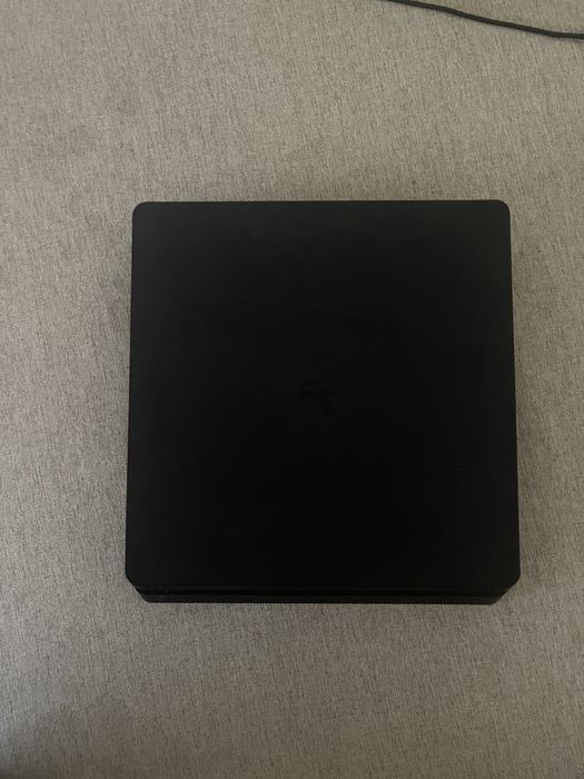 Ps4 slim pouco uso e um controle