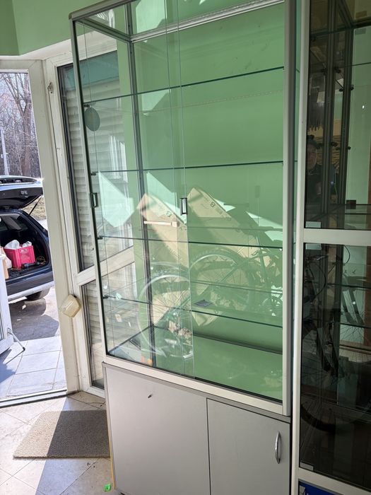 Вітрини торговельні