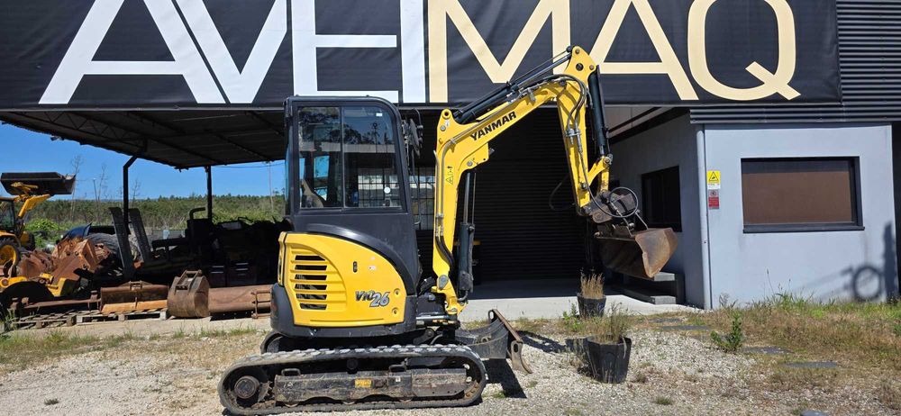 Mini giratoria Yanmar Vio26-6 - 2665 kg