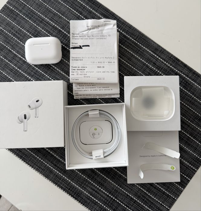 Apple AirPods Pro 2 Lightning - Оригінал як НОВИ - ЧЕК