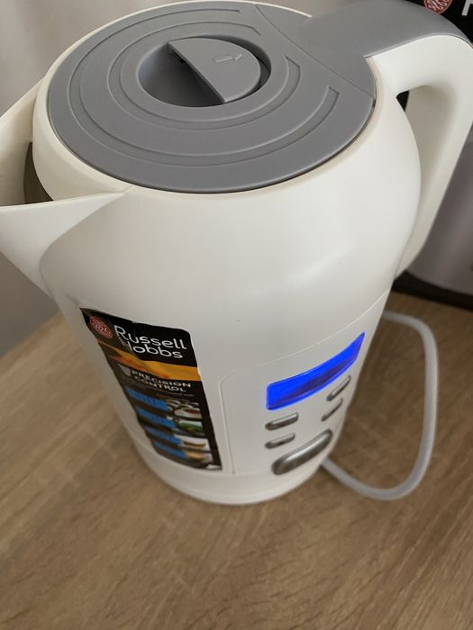 Czajnik elektryczny Russell Hobbs Precision Control