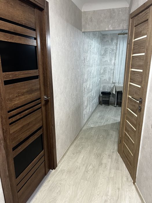 Однокімнатна квартира подобово на Степана Бандери