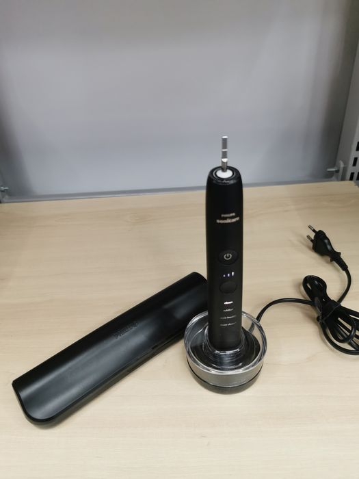 Szczoteczka elektryczna soniczna Philips DiamondClean HX991B Czarna