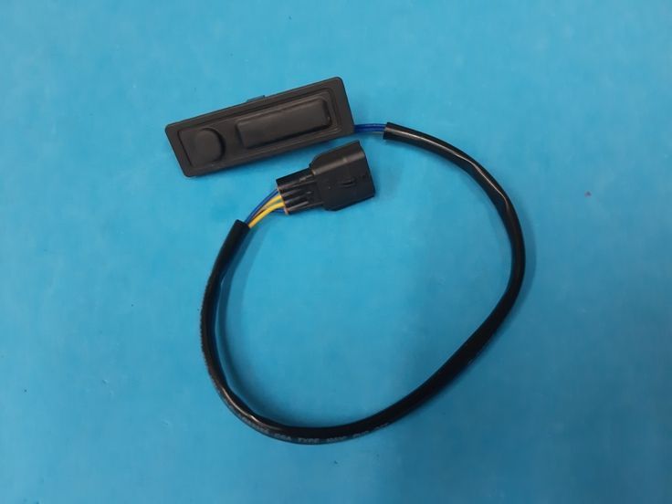 Botão abrir mala Nissan Qashqai J11  NOVO