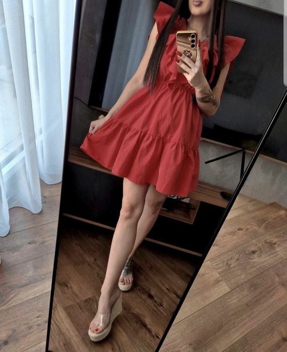 Sukienka czerwona falbanki odkryte plecy Shein S