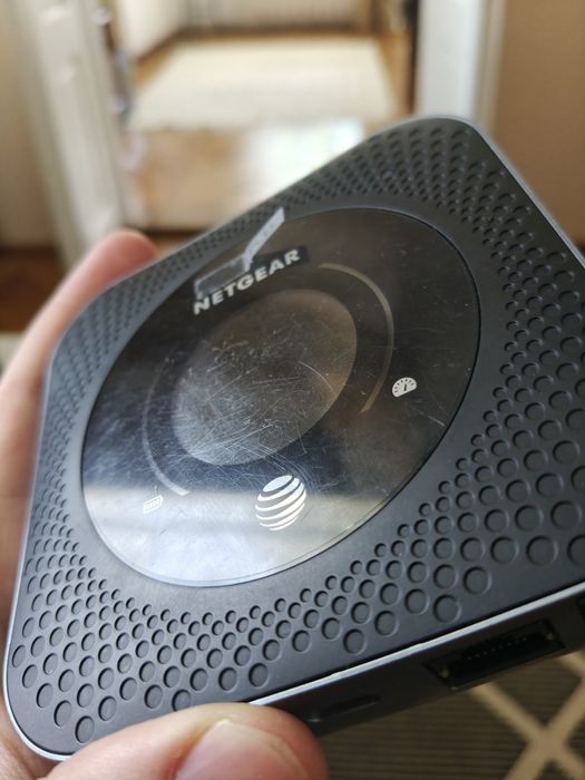 Netgear Mobile Router MR 1100