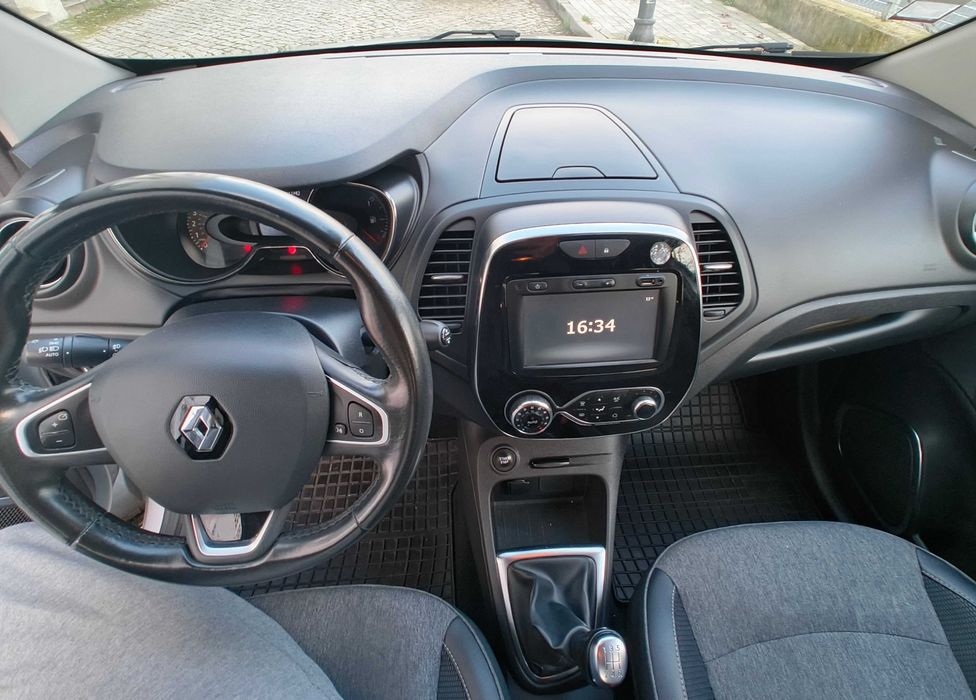 Renault Captur 0.9 Exclusive