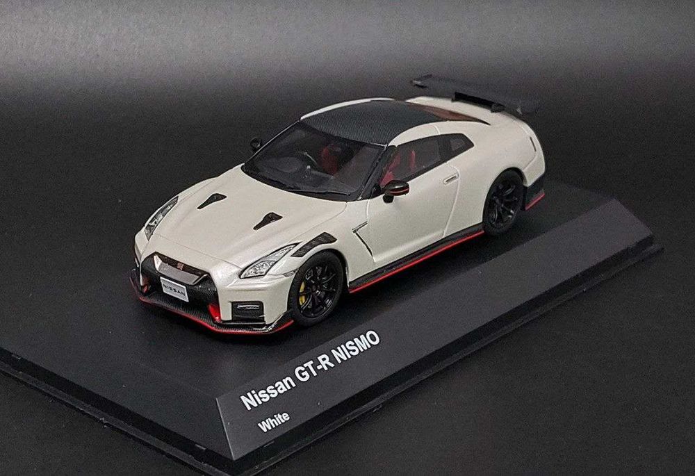 Масштабна модель 1/43 Nissan GT-R R35 Nismo від Kyosho