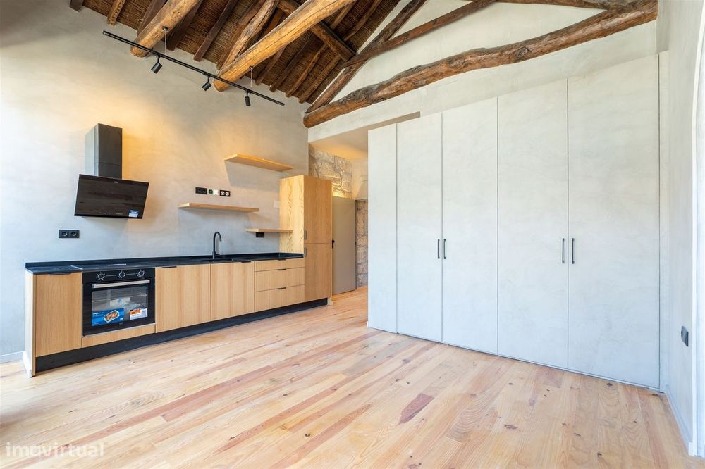 Apartamento T0 com Varanda no Bonfim