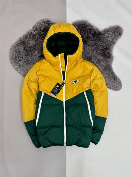 Нова зимова куртка пуховик Nike Sportswear Л і ХЛ розмір