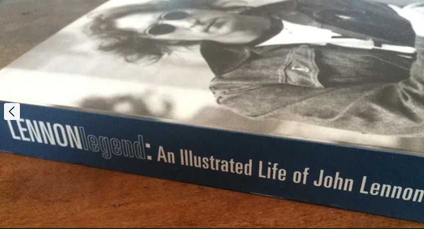 Lennon Legend: An Illustrated Life of John Lennon [Livro Multimédia]