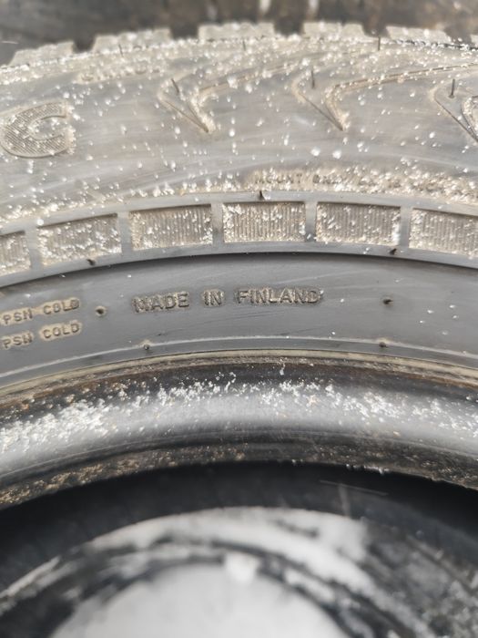 Продам резину Nokian