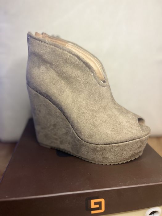 Sapato plataforma Camurça