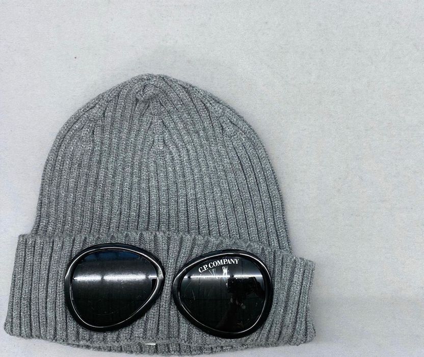 Шапка C.P Company cp company сіра