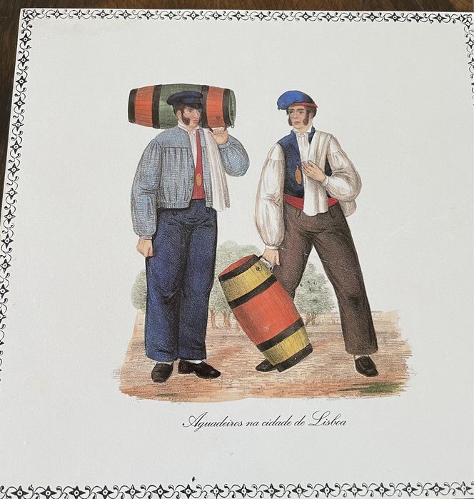 Conjunto de quatro separadores de mesa.
