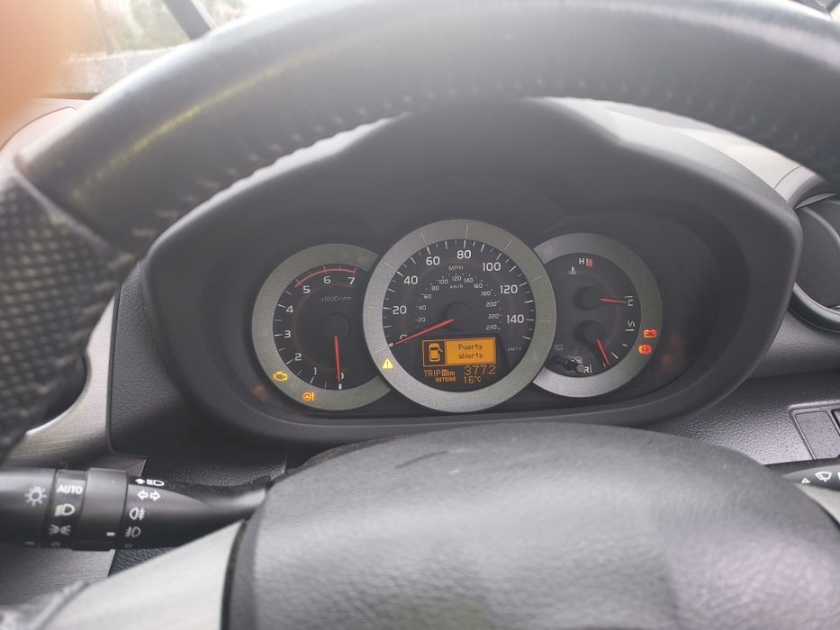 Toyota RAV4 2010 - Matrícula Inglesa