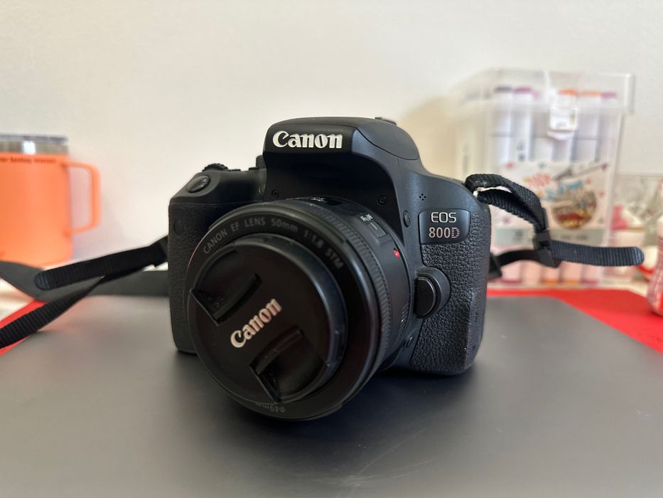 Câmera fotográfica Canon 800D