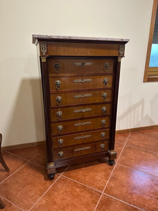 Móveis Clássicos de Sala em Madeira – Venda Conjunta ou Separada