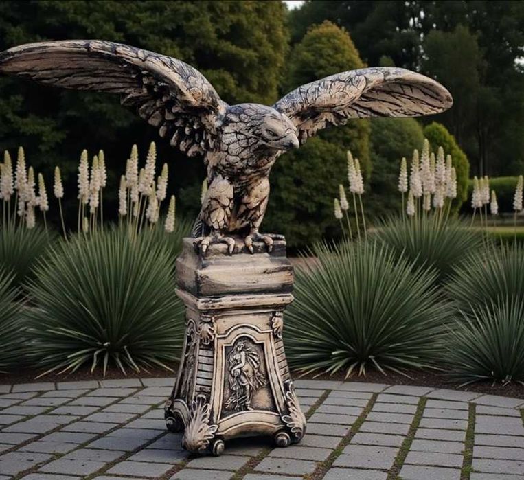 Figura ogrodowa orzeł B z podstawą figura ogrodowa AG-BET