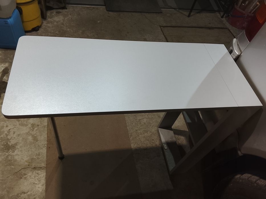 Столик, столик в авто