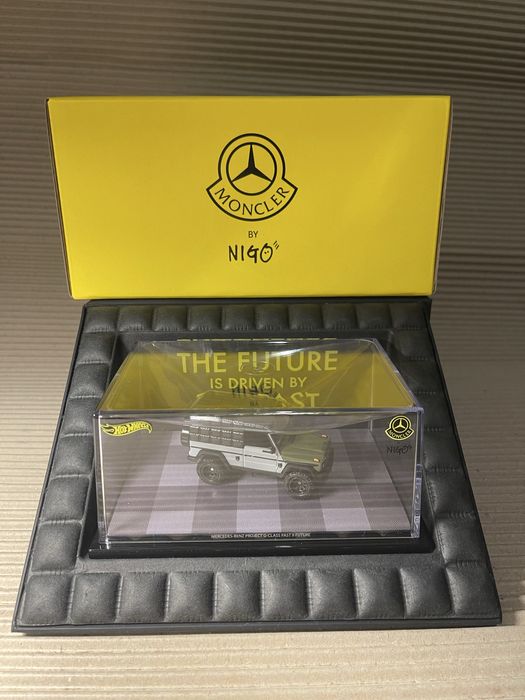 Hot Wheels x Mercedes-Benz Projekt G-Klasse Past II Future