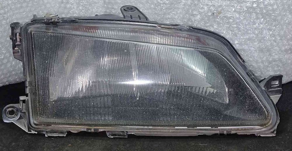 Ótica / Farol Direito - PEUGEOT 306