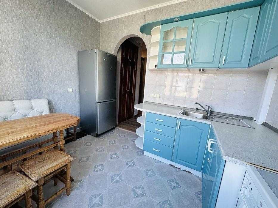 Продаж 3 кімнатної квартири на Подолі вул. Межигірська хвилина від метро Тараса Шевченка БЕЗ%