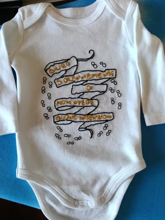 Body bebê feitos a mão e bordados personalizados