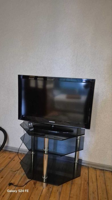 Здається подобово  2-к квартира в центрі міста вул. Нижнедніпровська.