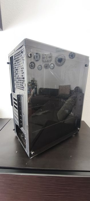 Caixa de Computador Aerocool Zauron Vidro Temperado USB 3.1 RGB Preta