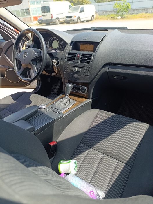 Mercedes Benz C220 CDI do Ano 2008. Só para quem tem bom gosto. Económica, Robusta de um design muito apelativo e com uma durabilidade incontestável.