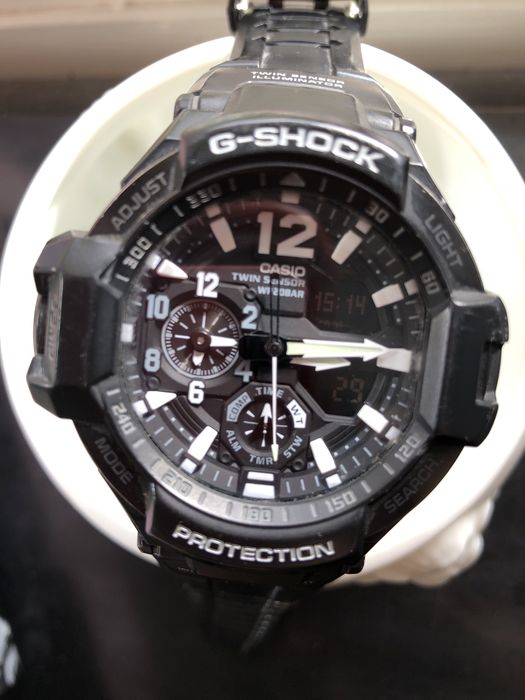 Продам мужские наручные часы Casio G-SHOCK Gravitymaster серии GA-1100 (базовая версия в черном цвете — GA-1100-1A).
