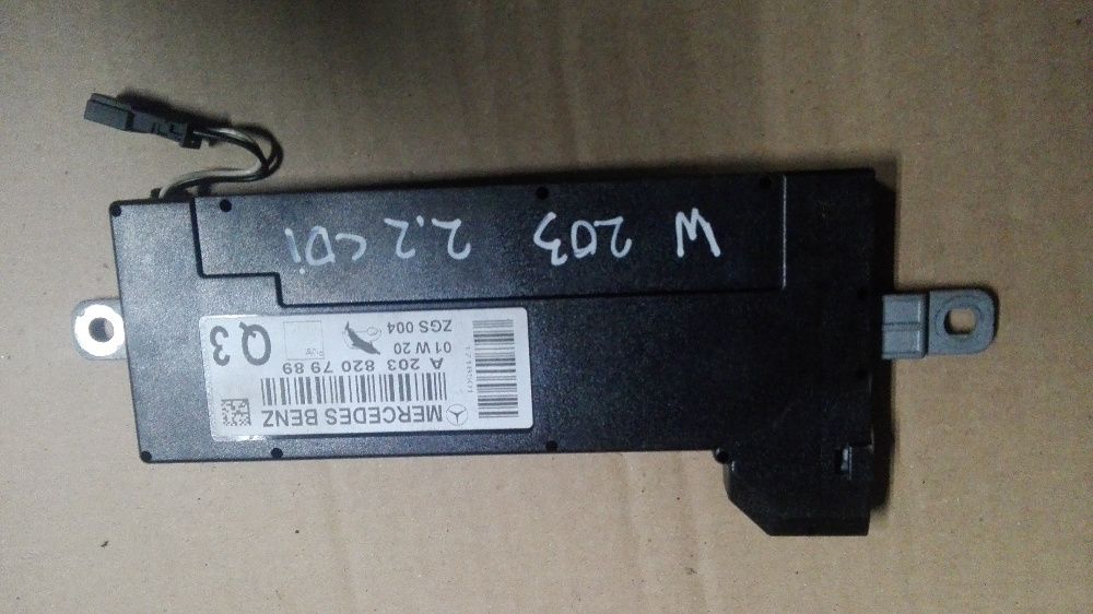 Wzmacniacz Anternowy Mercedes W 203